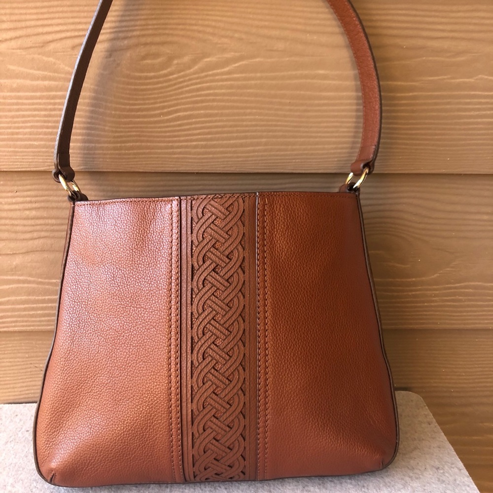 Brighton shoulderbag with embossed middle design